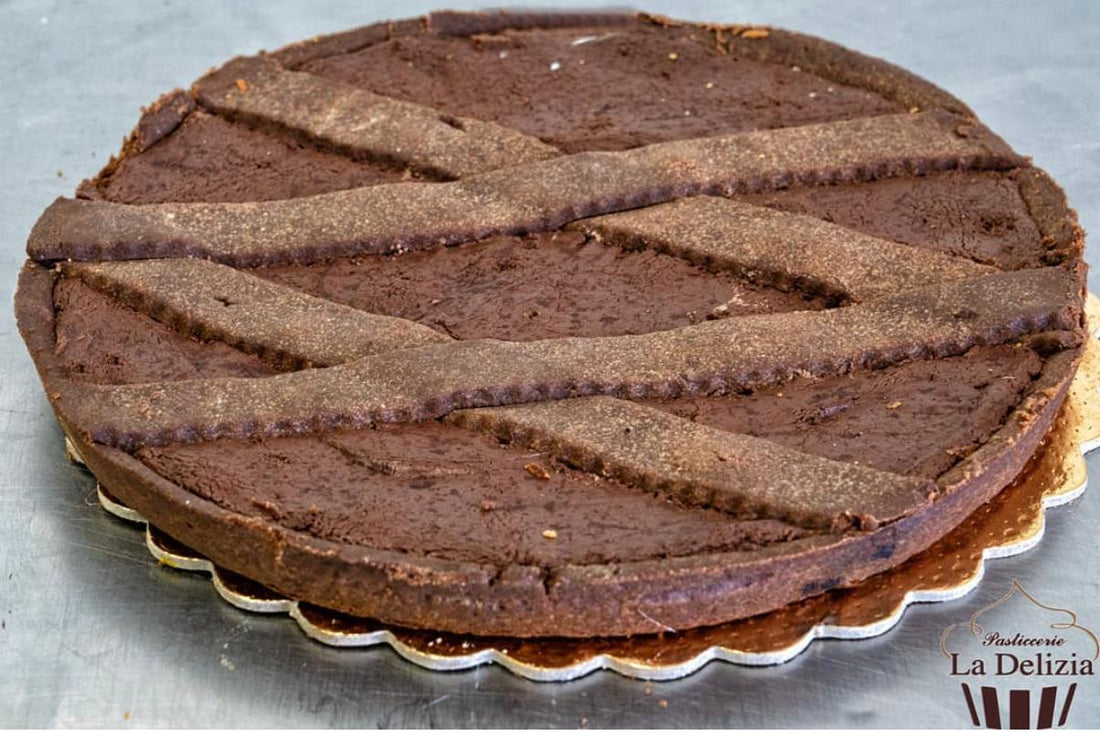 CROSTATA CON CREMA DI NOCCIOLA E LATTE