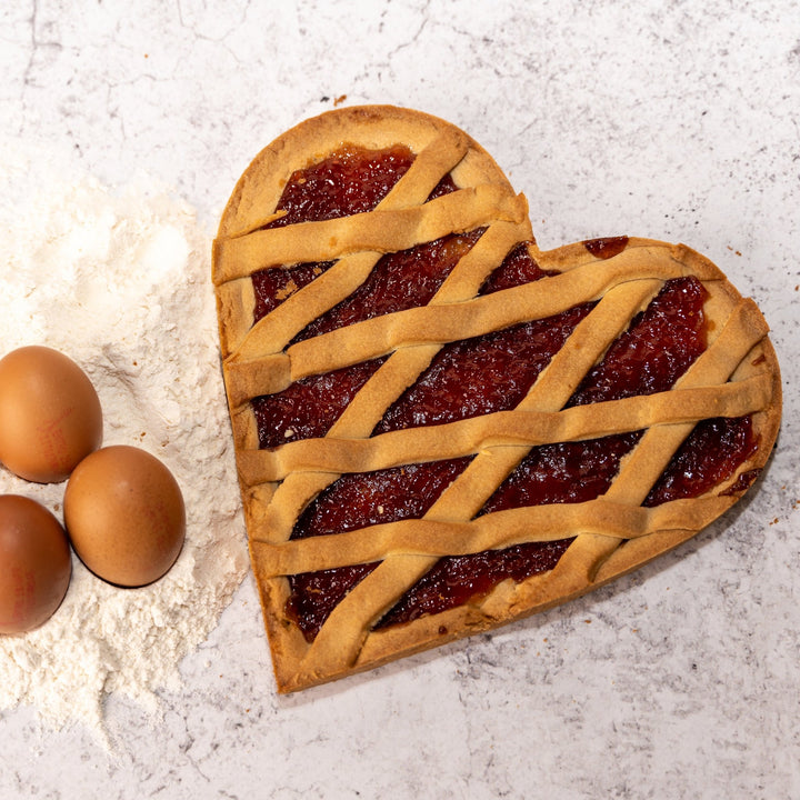 Crostata alla ciliegia forma di cuore - La delizia pasticcerie