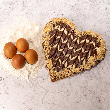 Crostata black & white a forma di cuore - La delizia pasticcerie